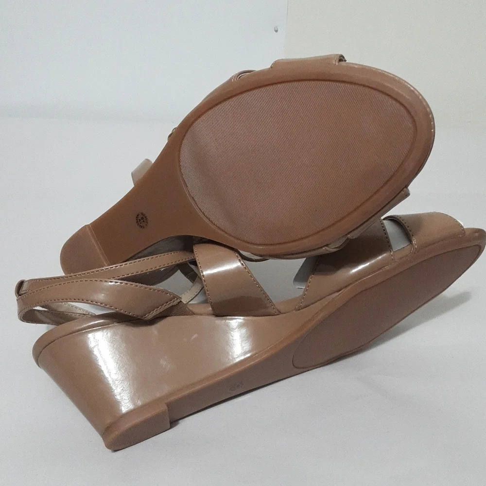 Liz Claiborne Women's‎ 10M Crisscross Strappy Wedge Shoes